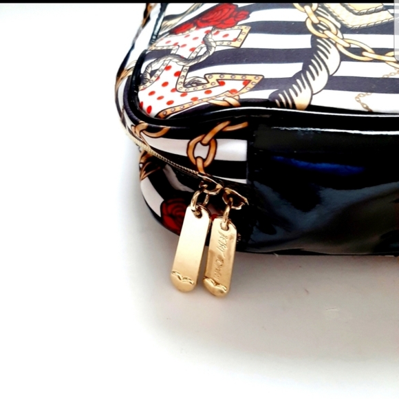 💜HOSTPICK💜Betsey Johnson bag - Picture 5 of 8
